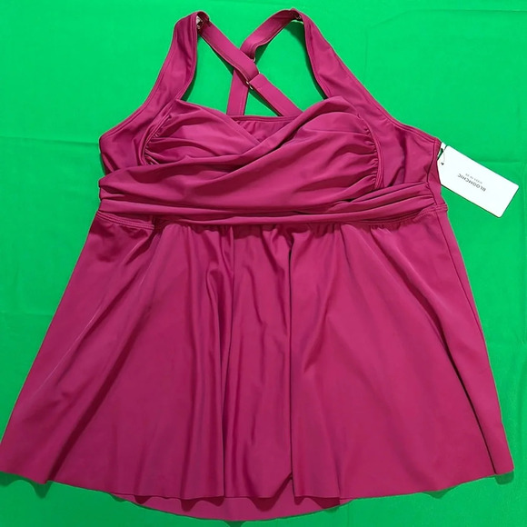 BloomChic Plus size Solid Square Neck Crossover Gathered Swim Top - Picture 5 of 6